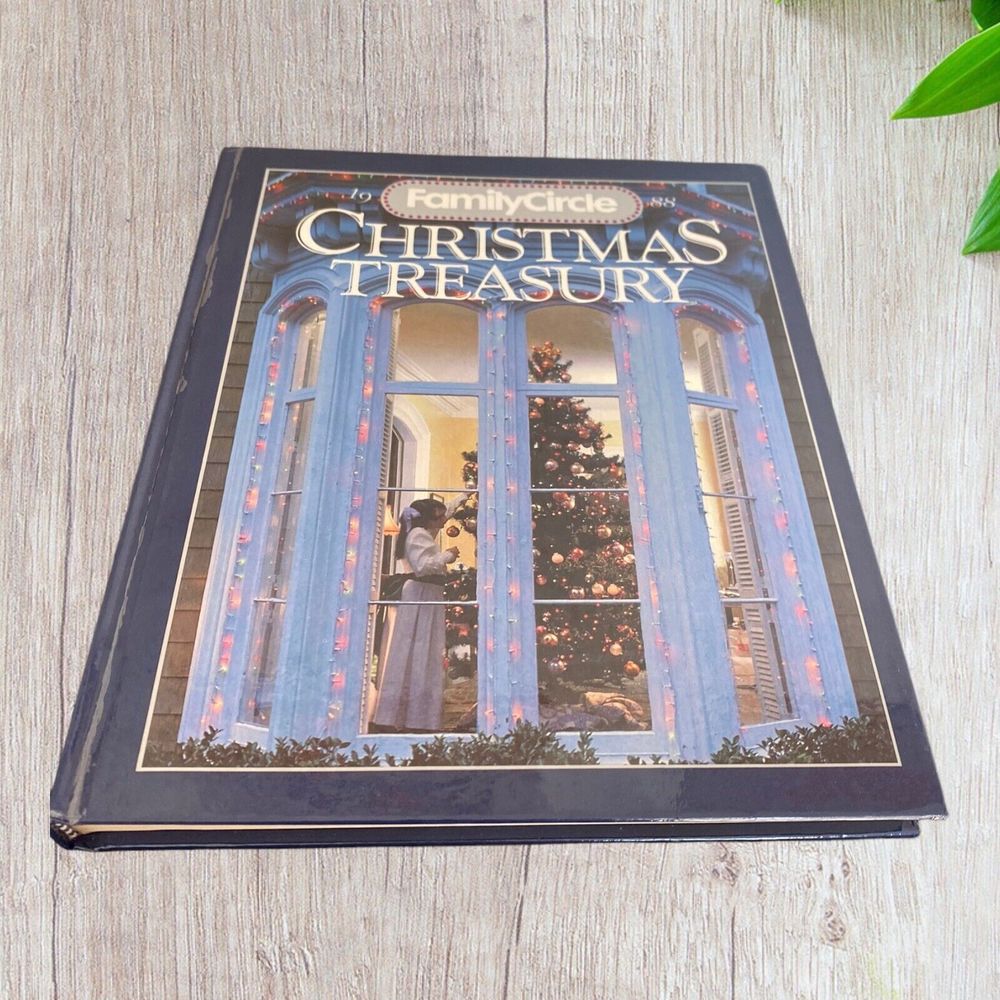 Vintage Christmas Family Circle Christmas Treasury  1988 Hardcover Hospitality